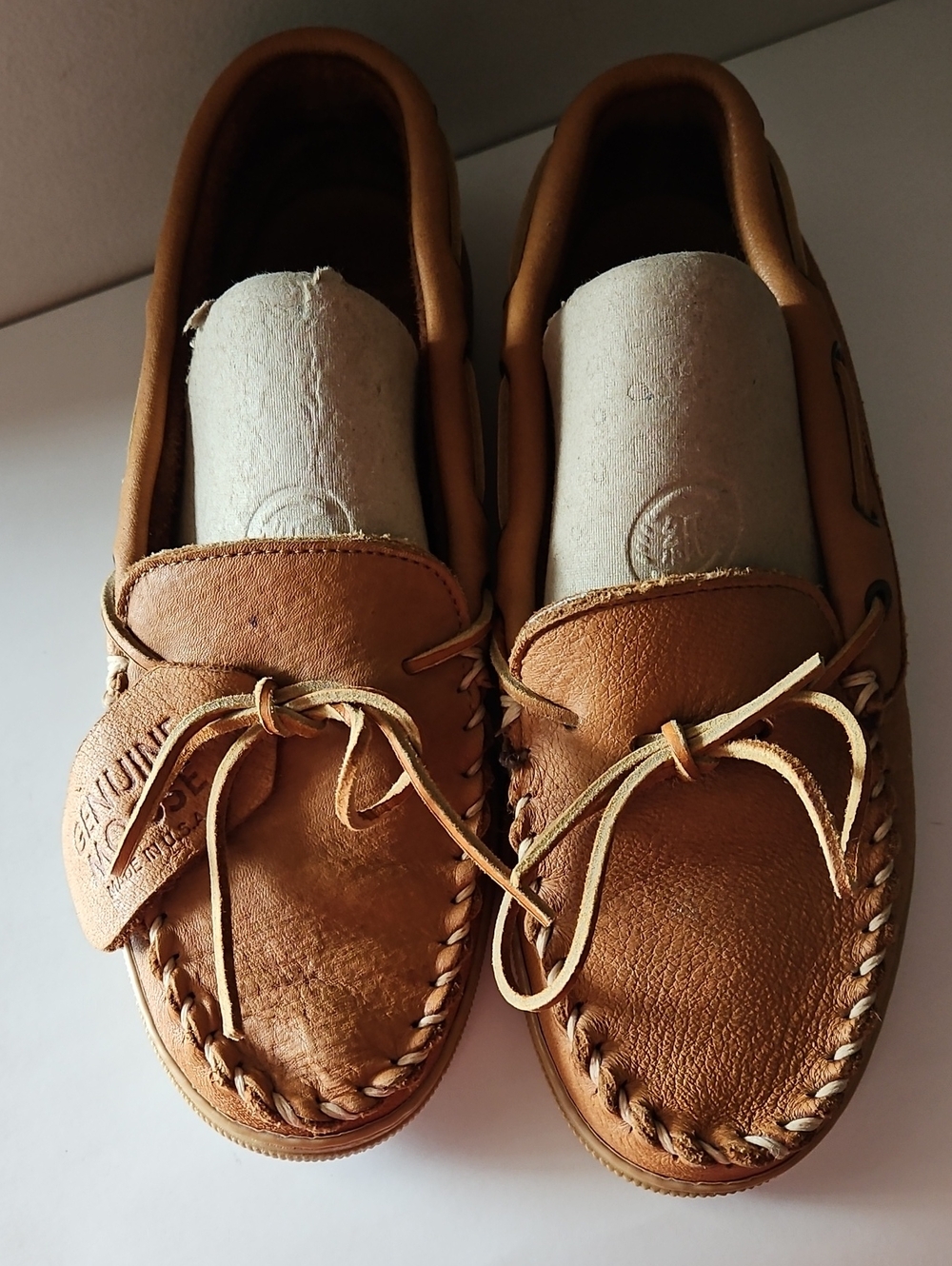 Minnetonka Ladies Moosehide Classic Moccasins natural tan leather Sz 9-9.5